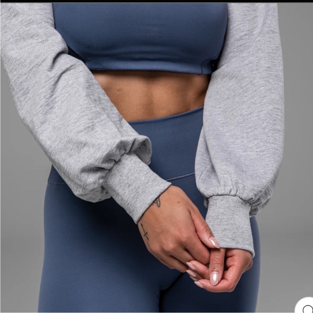 1st Phorm NWT Refine Ultra Crop Light Heather Grey Size Medium - Picture 3 of 15